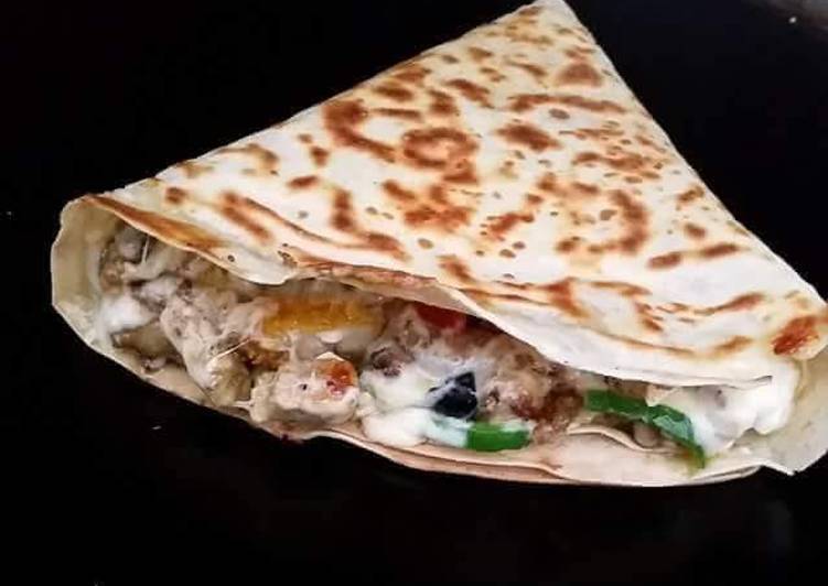 كريب فراخ بالخضار والجبن