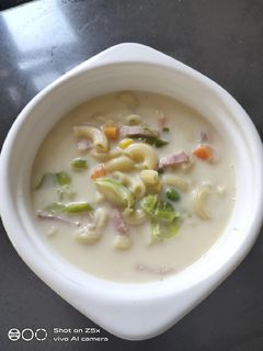 A picture of Sopas.