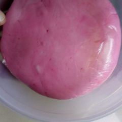 Easiest homemade fondant A picture of Easiest homemade fondant.