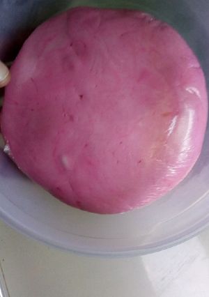 A picture of Easiest homemade fondant.