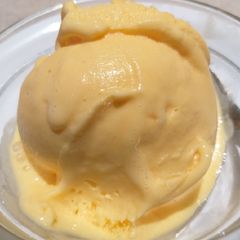 A picture of Mango ice cream.