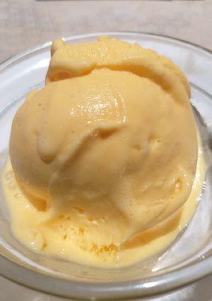 A picture of Mango ice cream.