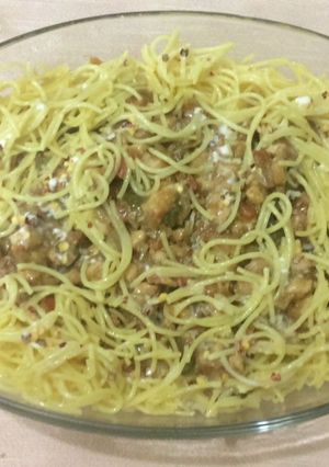 A picture of Spaghetti Sauce with ground chicken ❤😍.