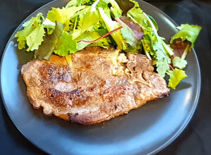 Foto di Braciola di coppa di maiale in padella