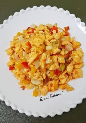 Foto resep Orak Arik Telur Paprika