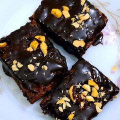 Chocolate brownie 😋😋 A picture of Chocolate brownie 😋😋.