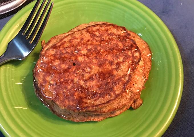 How to Make Super Quick Homemade Healthy Banana Oatmeal Pancakes