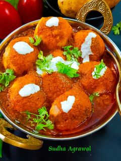 आलू कोफ्ता करी बिना लहसुन प्याज़ के(aloo pyaz curry bina lahsun pyaz ke recipe in hindi) रेसिपी मुख्य फोटो