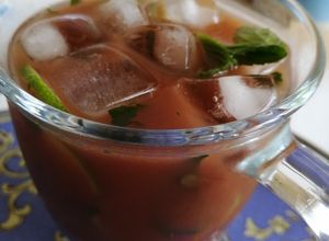 Una foto de Mojito con chocolate 🌿🍫🍹