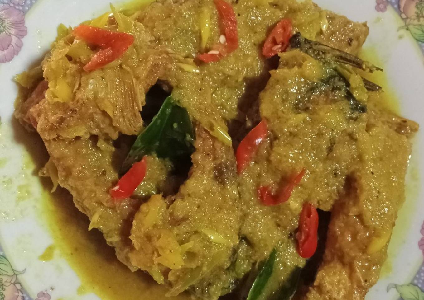 Ikan mas bumbu kuning