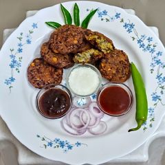 A picture of Paruppu Vadai.
