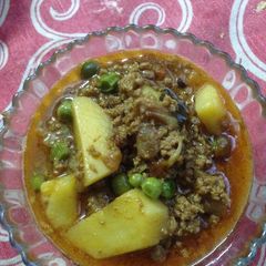 A picture of Bhuna qeema alooo.