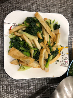 波菜炒甜不辣 的食譜成品照片