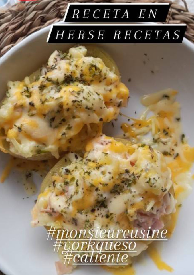 Una foto de Patatas rellenas Yorkqueso (Fácil y deliciosa cena o almuerzo)