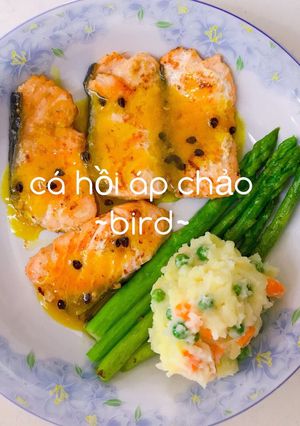 Hình của món Cá Hồi áp chảo sốt Chanh Dây 🍋🍋.