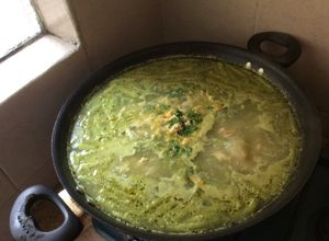 Una foto de Pollo en verde con ejotes