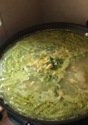 Una foto de Pollo en verde con ejotes