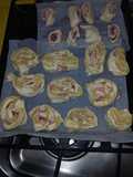 Girelle di sfoglia con crema di patate, mortadella e formaggio