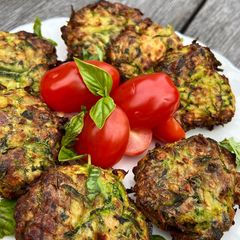 A picture of HEALTHY COURGETTE FRITTERSΚολοκυθοκεφτέδες.