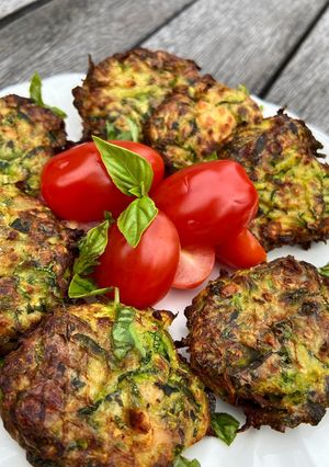 A picture of HEALTHY COURGETTE FRITTERSΚολοκυθοκεφτέδες.