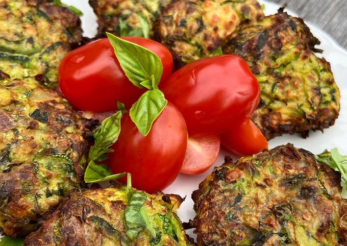 HEALTHY COURGETTE FRITTERS  Κολοκυθοκεφτέδες