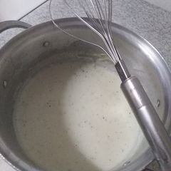A picture of White sauce.