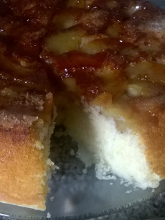 Una foto de Torta invertida de manzanas