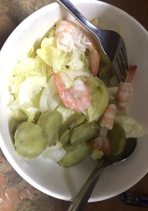 Hình của món Salad trộn tôm khoai lanb.