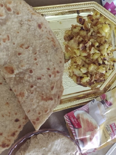 A picture of Roghani Roti Anday ka Halwa.