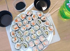 Una foto de Sushi hecho en casa