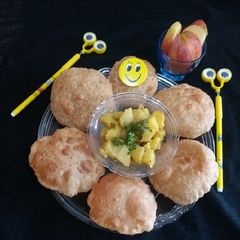 A picture of Whole Wheat Puri Potato Fry.