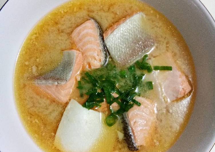 Resep Salmon miso soup Anti Gagal