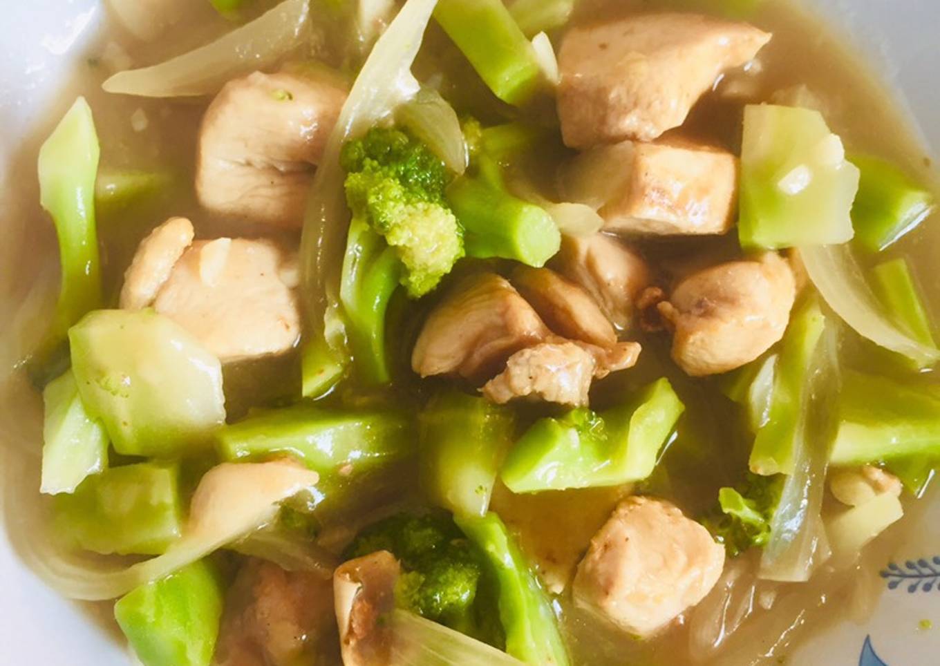 Tumis brokoli ayam