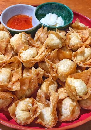 A picture of Fried Pork and Prawn Wonton.