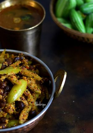 A picture of Ivy gourd and chick pea Dry curry:.
