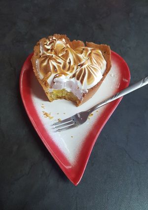 A picture of Gluten-free Lemon Meringue.