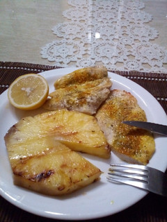 Una foto de Cena rápida: pechuga a la plancha con piña