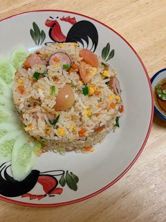 รูปของ ข้าวผัดไส้กรอก