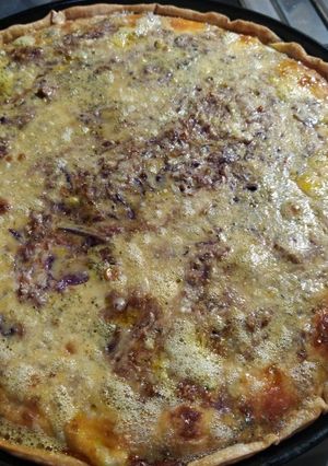 Una foto de "Tarta vegetariana rosa" de repollo colorado y zanahorias