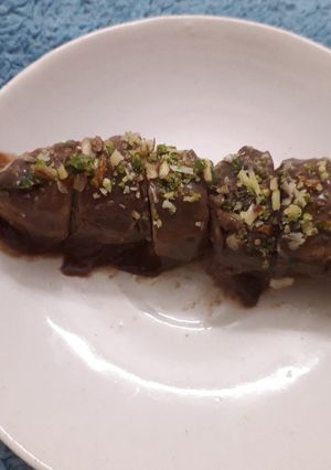 A picture of Chocolate banana sushi.