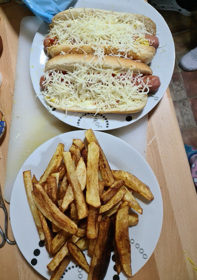 Una foto de Perritos con patatas 🍟 #lowcost