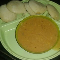 A picture of Idli sambar.