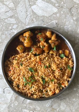 A picture of Schezwan Rice.