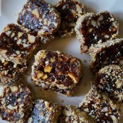 A picture of Khajur Barfi.