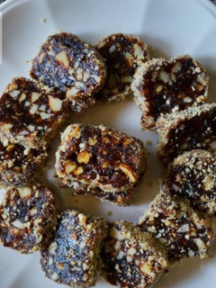 A picture of Khajur Barfi.