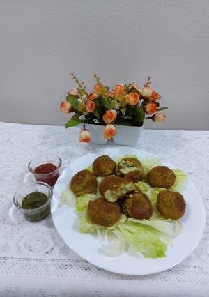A picture of Veg cheese balls.