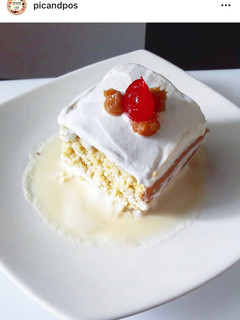 Una foto de Postre tres leches!