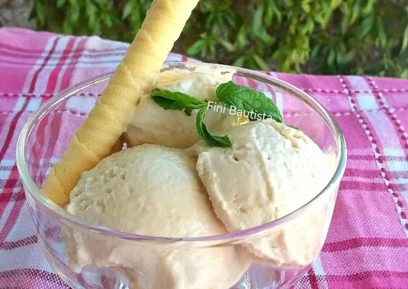 Helado de vainilla con anacardos