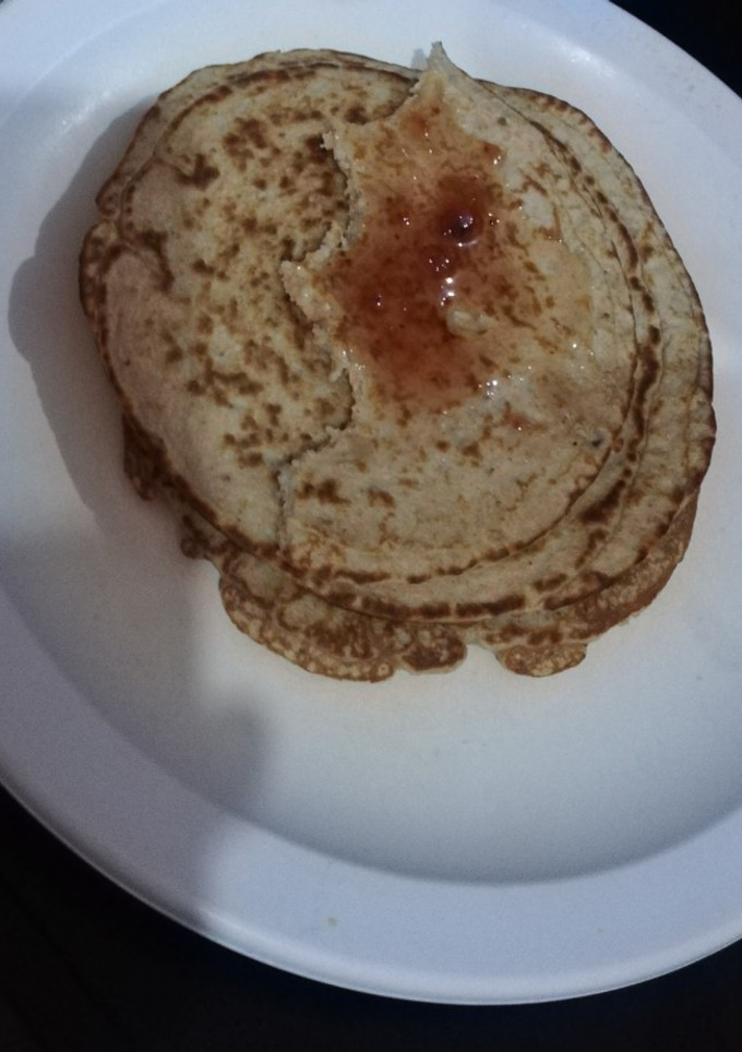 Una foto de Hotcakes de avena con plátano y su origen🥞🍌