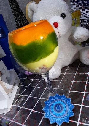 A picture of 3 color custard jelly.